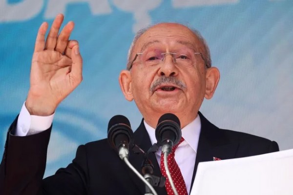 CHP'de Grup Toplantısı Gerilimi! Özgür Özel Kürsüye Çıktı